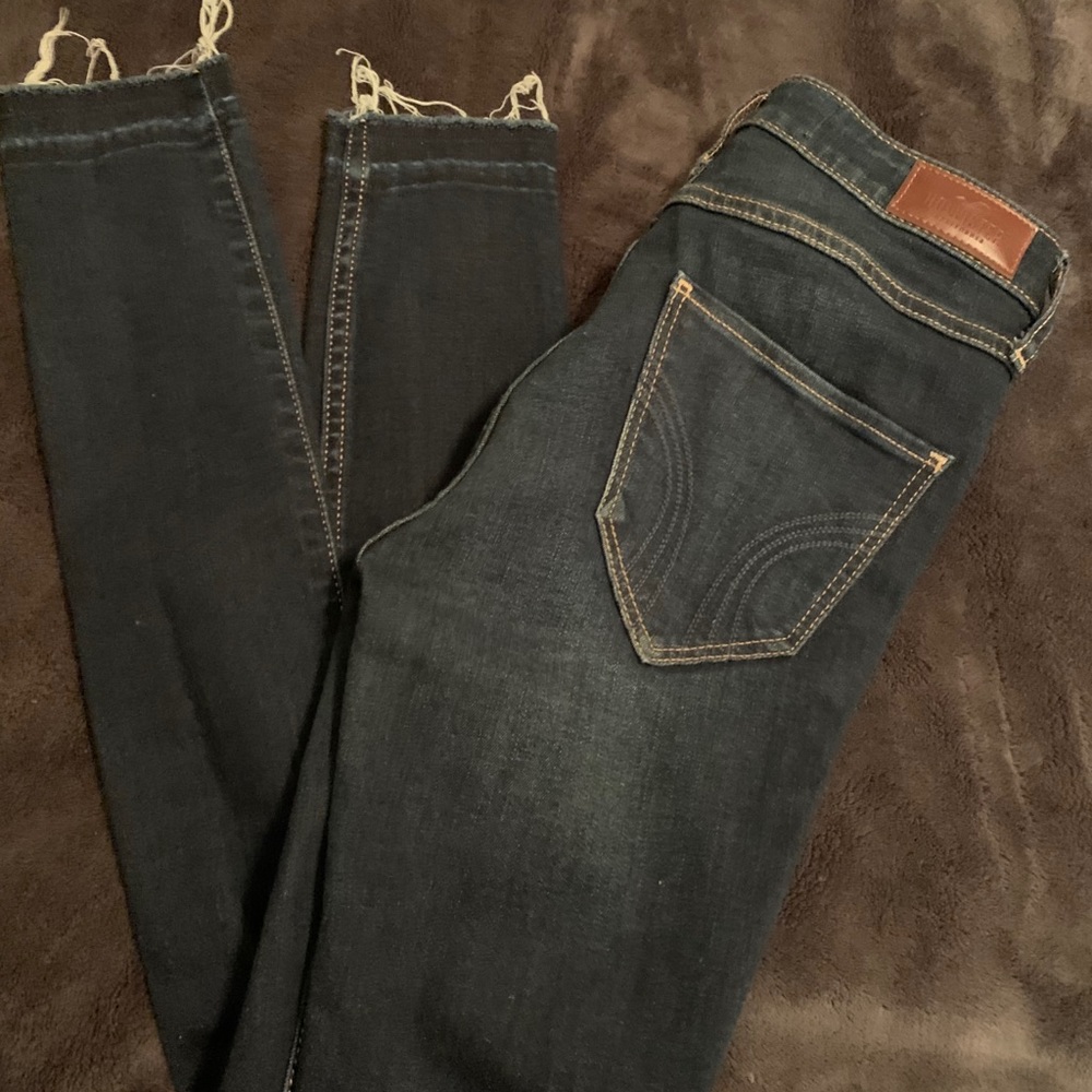 hollister distressed skinny jeans